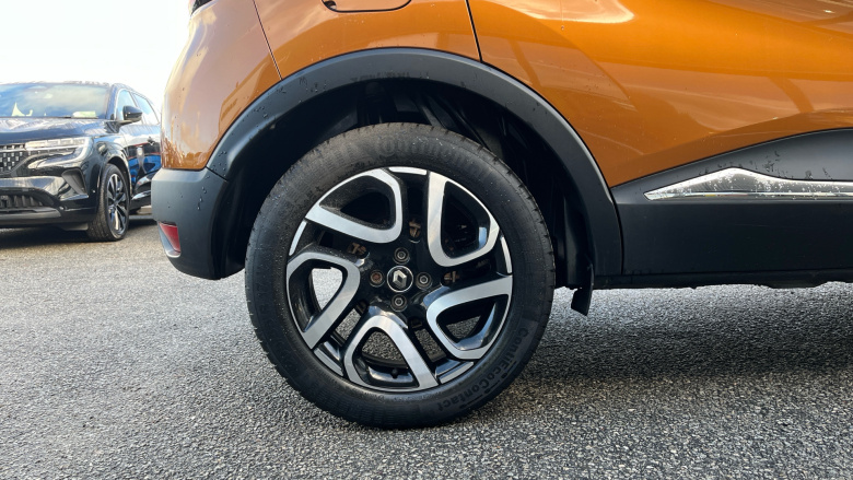 Renault Captur 0.9 TCE 90 Iconic 5dr Petrol Hatchback